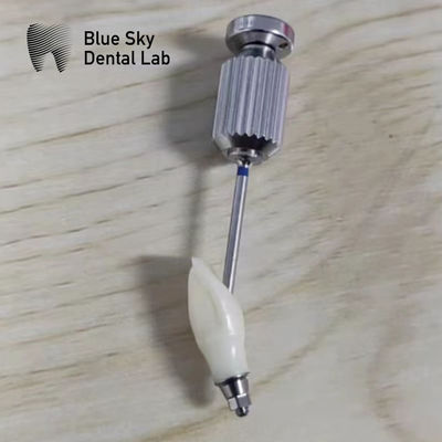 주문 단일 또는 여러 개의 치아 복구를 위한 흰색 밀린 지르코니아 아부트 online manufacture